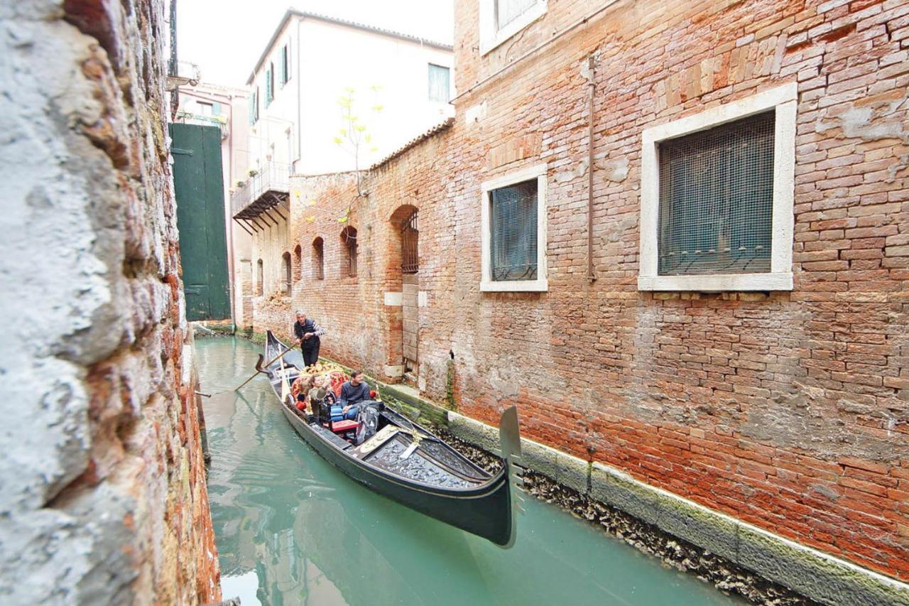 Gondola View Apartment Venise Extérieur photo