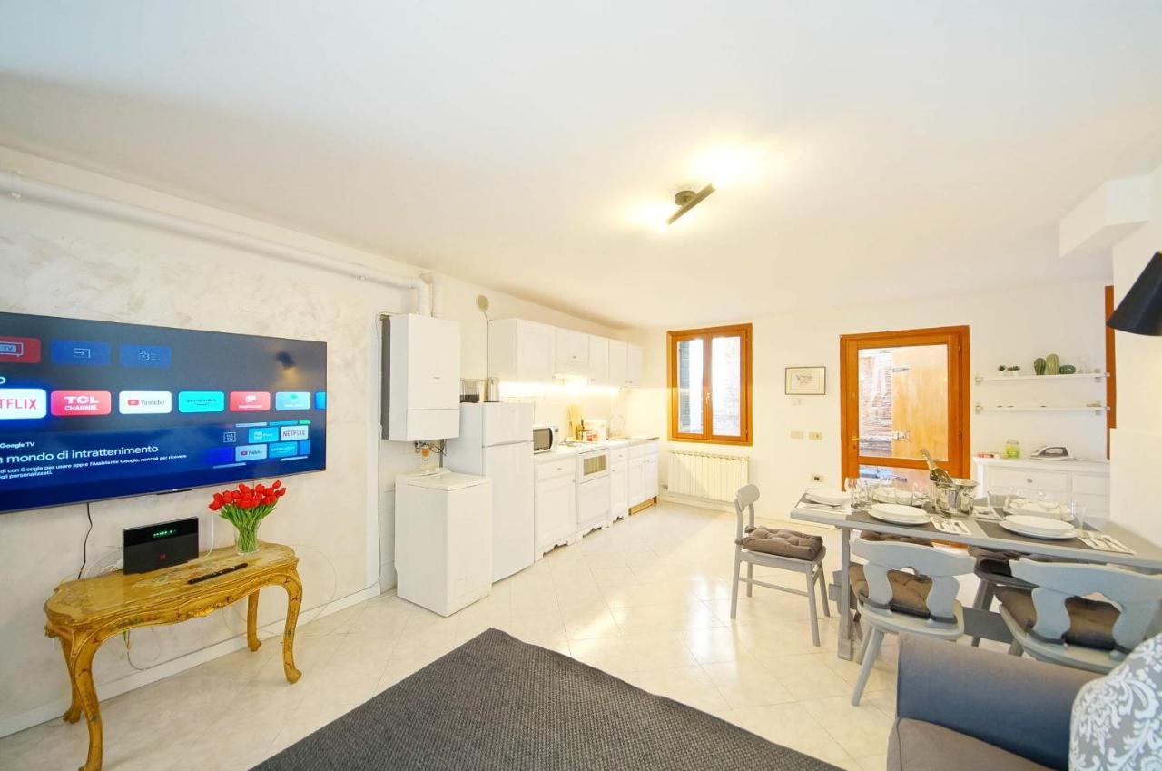 Gondola View Apartment Venise Extérieur photo