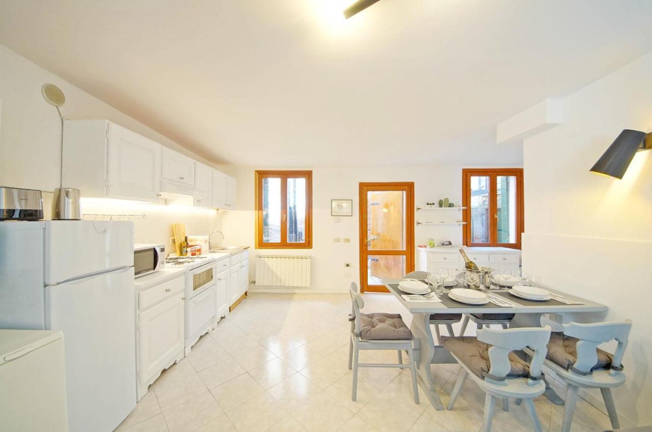 Gondola View Apartment Venise Extérieur photo