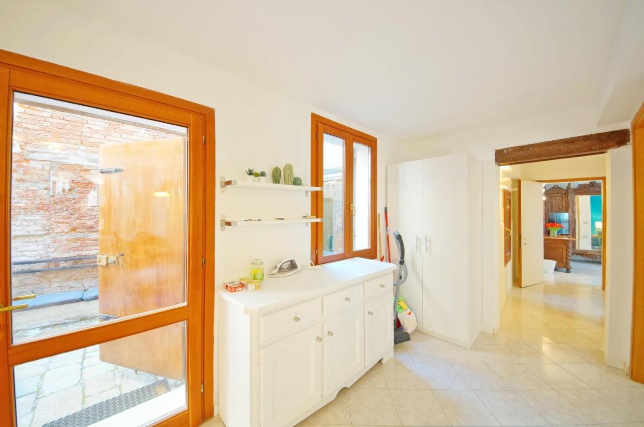Gondola View Apartment Venise Extérieur photo