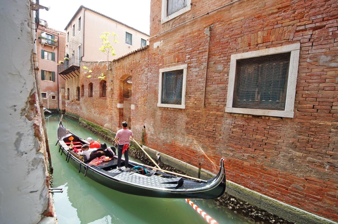 Gondola View Apartment Venise Extérieur photo